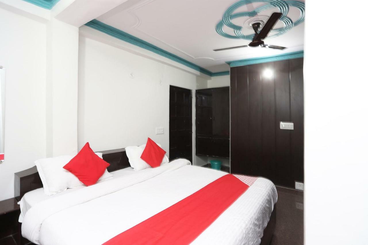 Oyo 43694 Hotel Hillson Pauri Eksteriør bilde